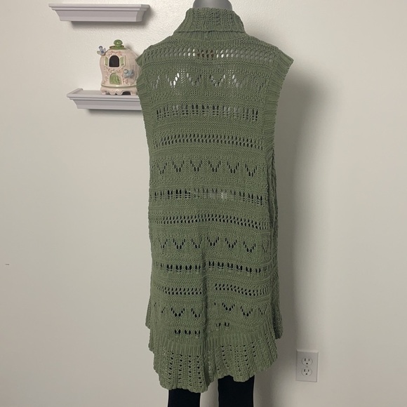 Vintage Crocheted Knitted Sage Green Sweater Vest by Sonoma Life + Style - Picture 4 of 16